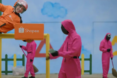 Saat Kurir Paket Masuk Set Film Dunia: Crossover Paling Random Tapi Genius di Iklan Shopee VIP+